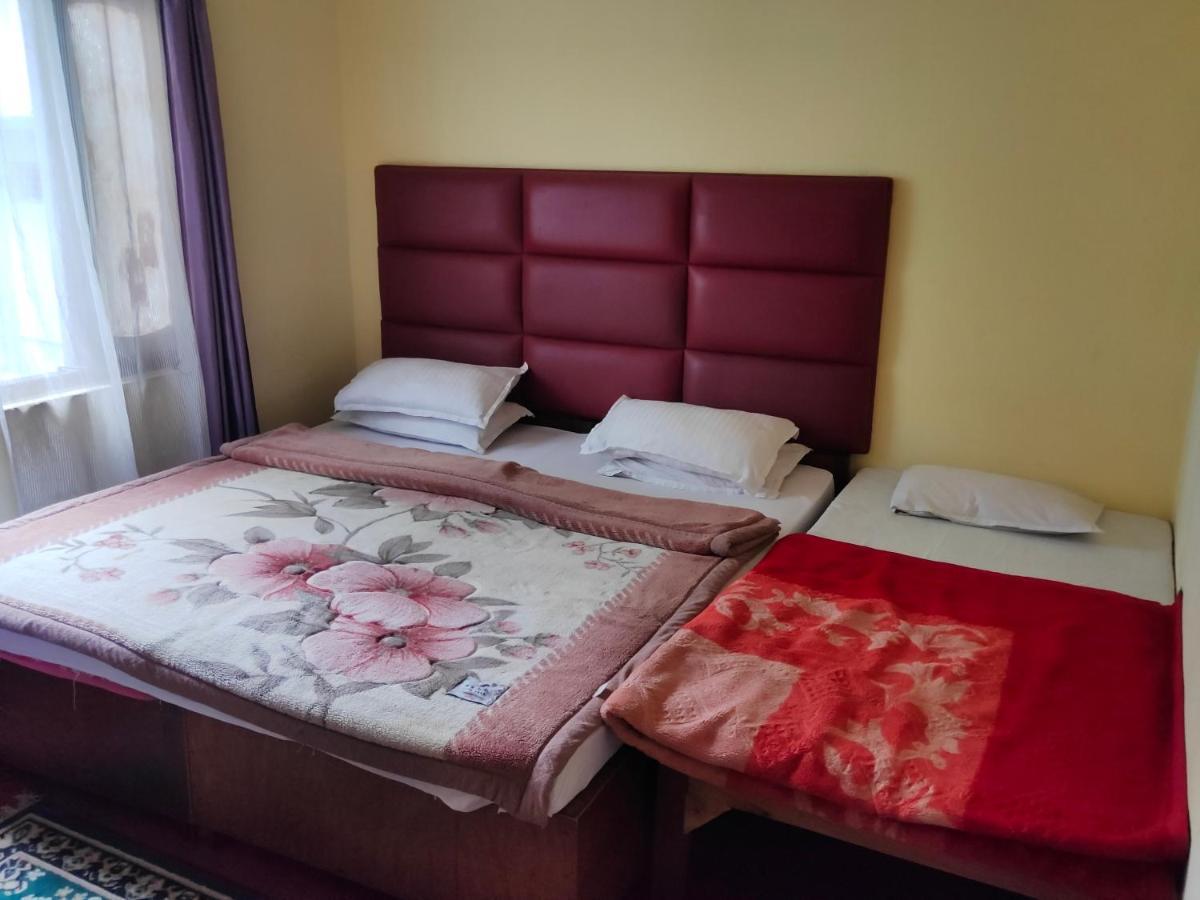 Hotel Nathula 강토크 외부 사진